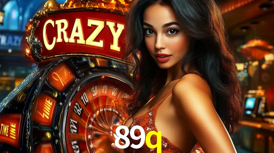 Mulher glamourosa olhando para a câmera com a roda vermelha do Crazy Time ao fundo em um ambiente de cassino, destacando a emoção dos jogos ao vivo no 89q.